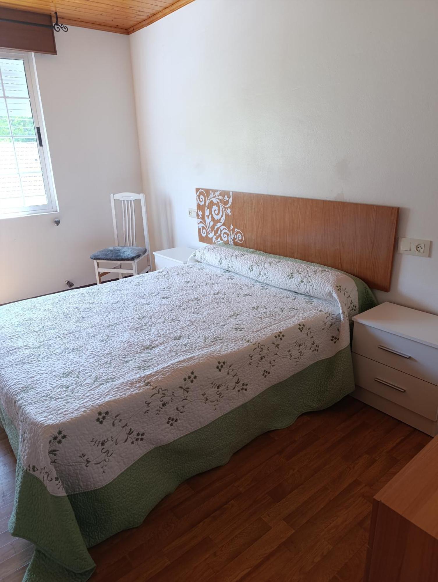 Ibu Beer&Grill Apartment Camarinas Bagian luar foto